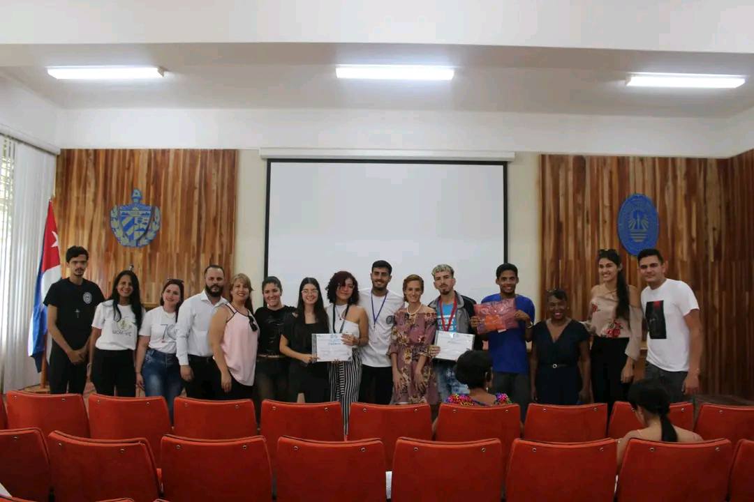 Entregan premios en Festival de la Radio Universitaria
