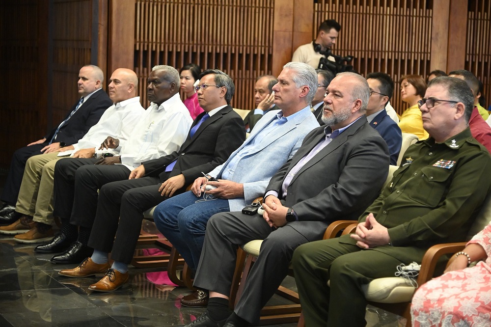 Una conmemoración entre dos naciones hermanas con historias heroicas