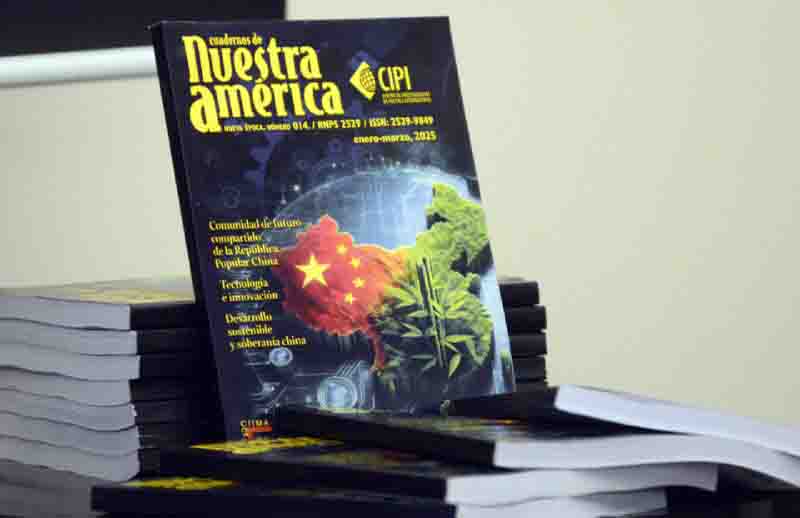 Muestra de cristalización teórica de amistad entre China y Cuba