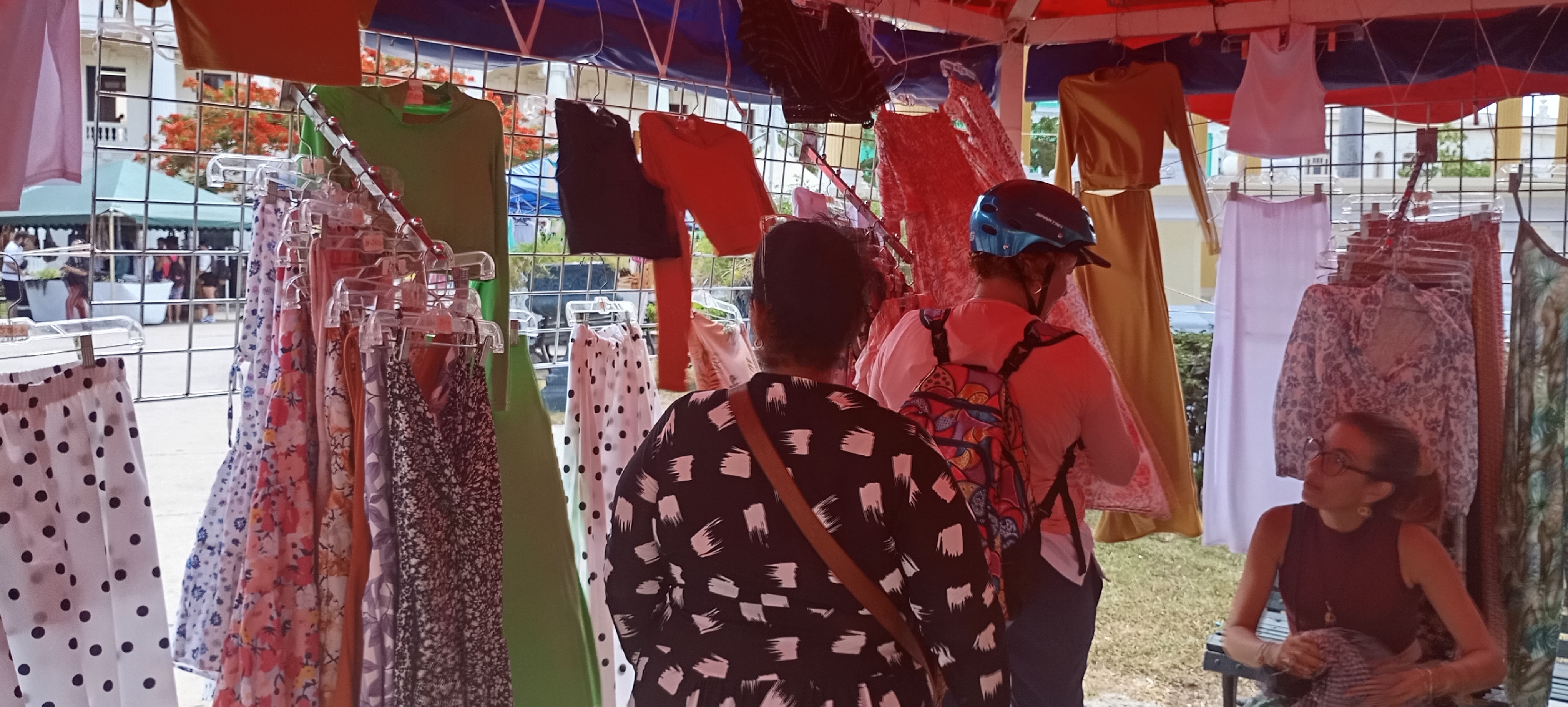 Diseños de Reinel y Dianko permanecerán todo el verano en el Parque Vidal de Santa Clara