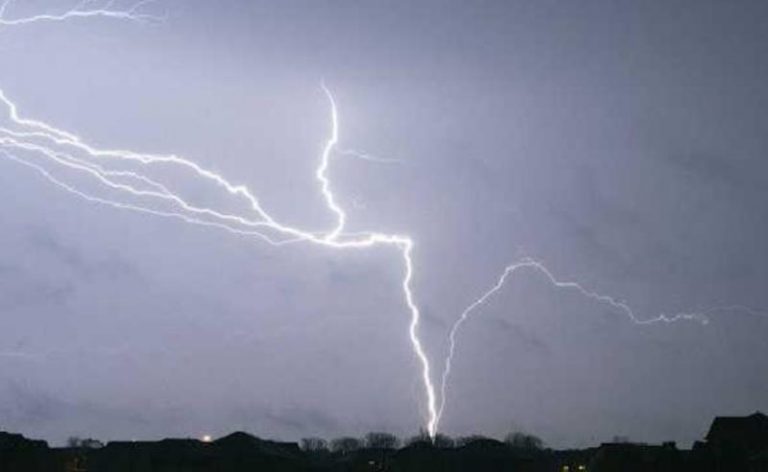 Tres fallecidos y una persona lesionada por descarga eléctrica en Maniacaragua