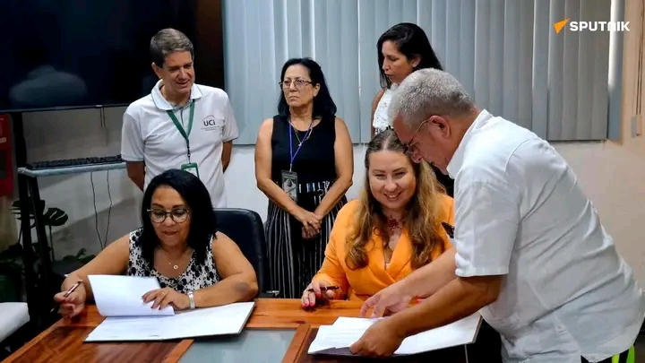 Cuba firma memorando de cooperación con la agencia rusa Sputnik 