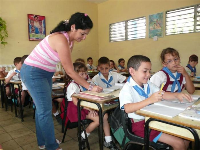 Trabajan en Las Tunas para garantizar materiales escolares del próximo curso