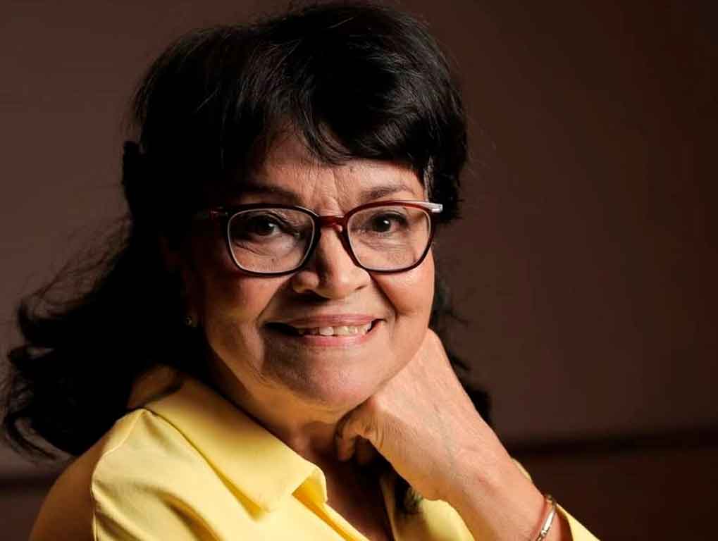Felicita Díaz-Canel a destacada directora coral de Cuba