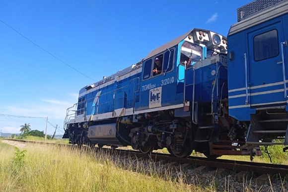 Una combinación entre la línea central y el ramal de Sabanilla logró el paso de los trenes sin dificultad. Foto: ACN.
