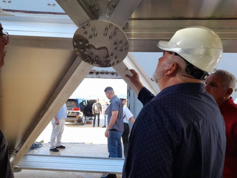 Manuel Marrero Cruz chequea obras en zona industrial de Matanzas