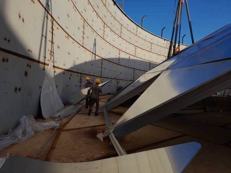 Manuel Marrero Cruz chequea obras en zona industrial de Matanzas