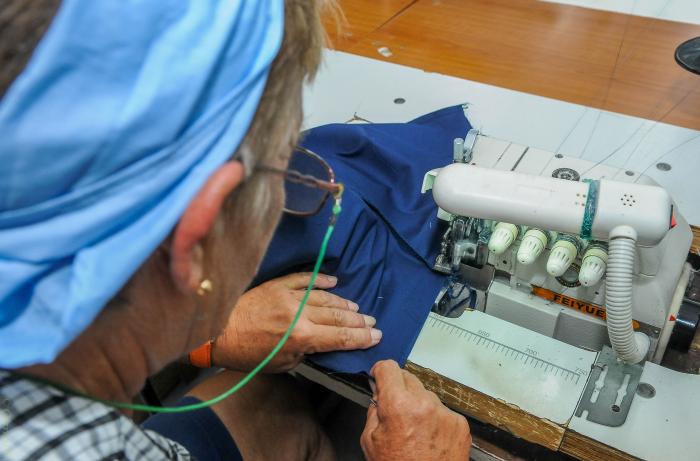 La industria, la escuela y el desafío de los uniformes