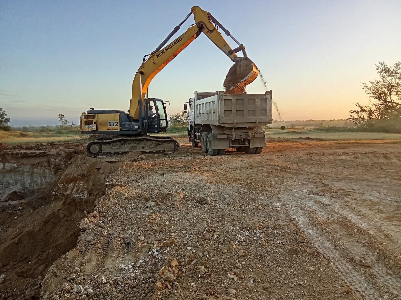 Constructores encrucijadenses mantienen labores de recuperación en el oriente cubano