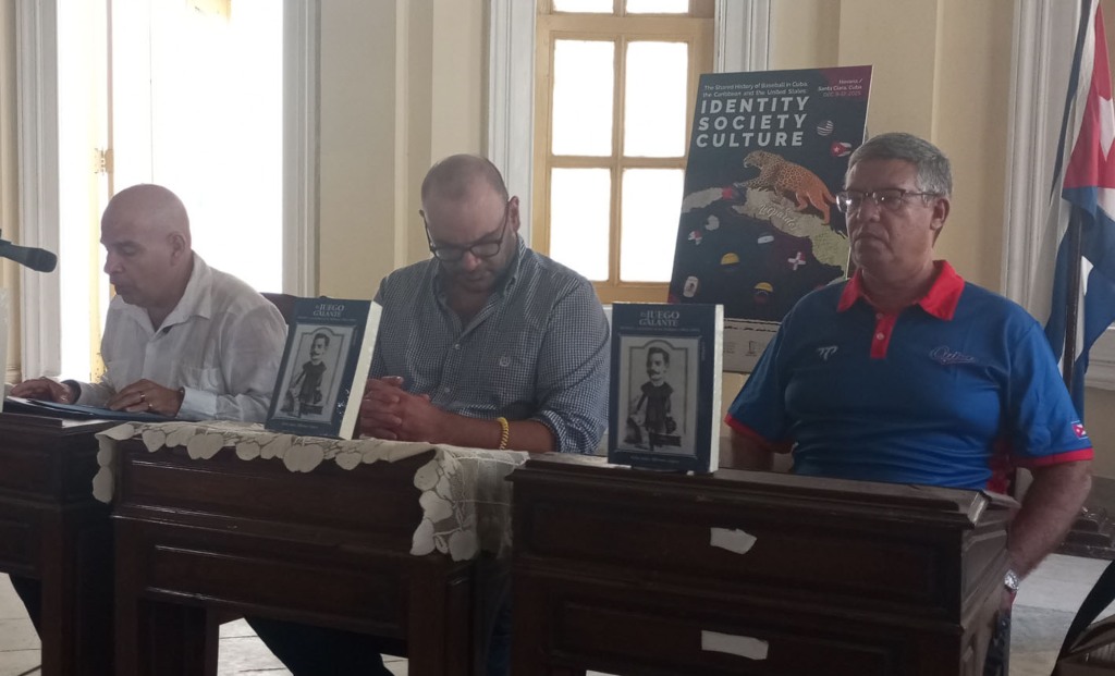 Presentan libro sobre el surgimiento del béisbol en Cuba