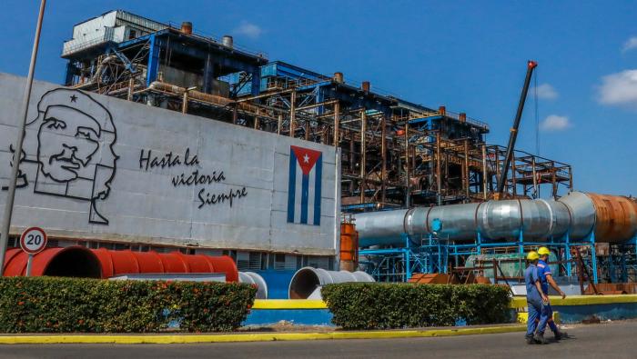  Uno de los temas que han transversalizado el debate del Partido es la recuperación del Sistema Eléctrico Nacional. Foto: José M. Correa 