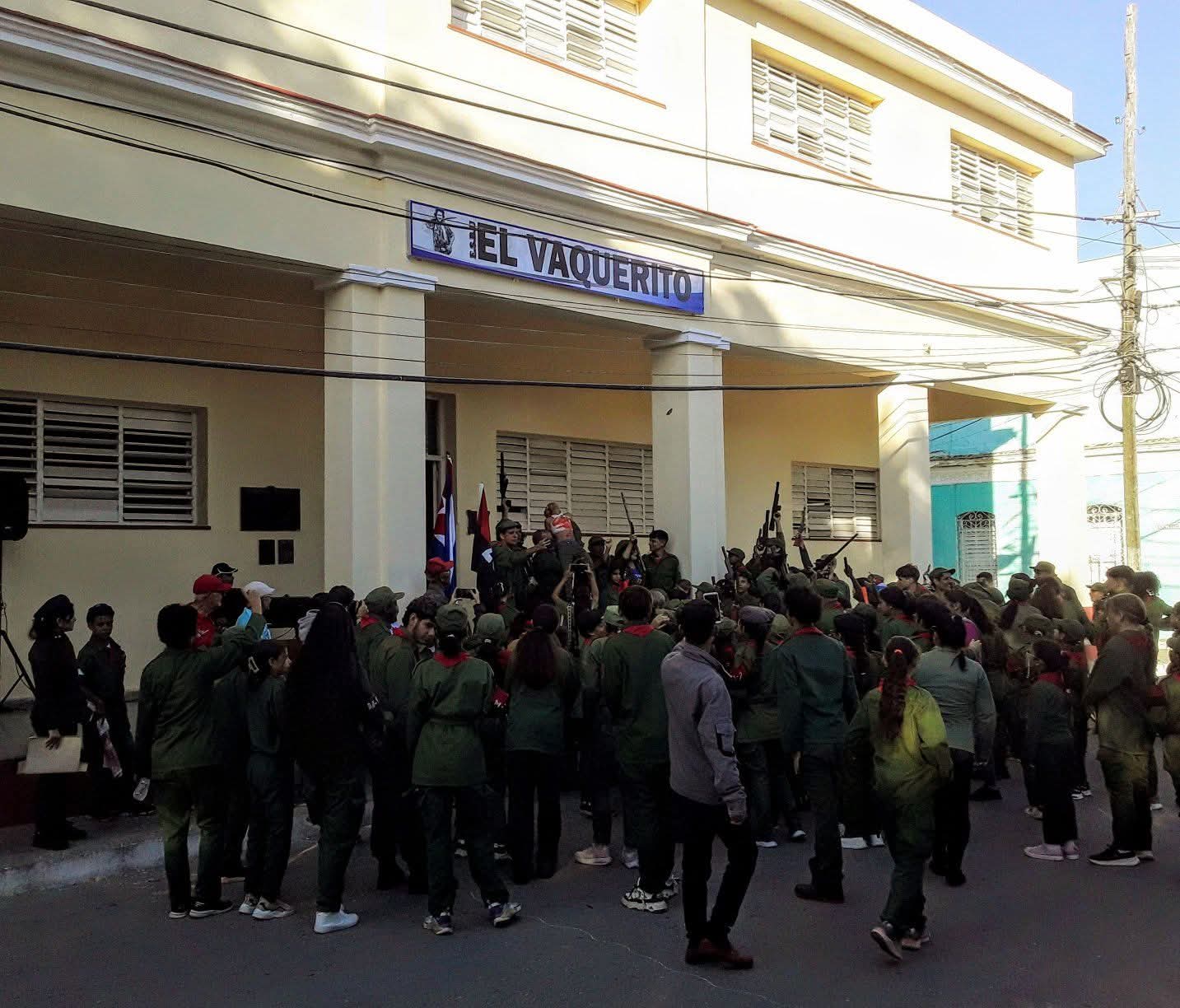 Reeditan nuevas generaciones toma de antiguo cuartel de la policía en Santa Clara, donde cayó "El Vaquerito"