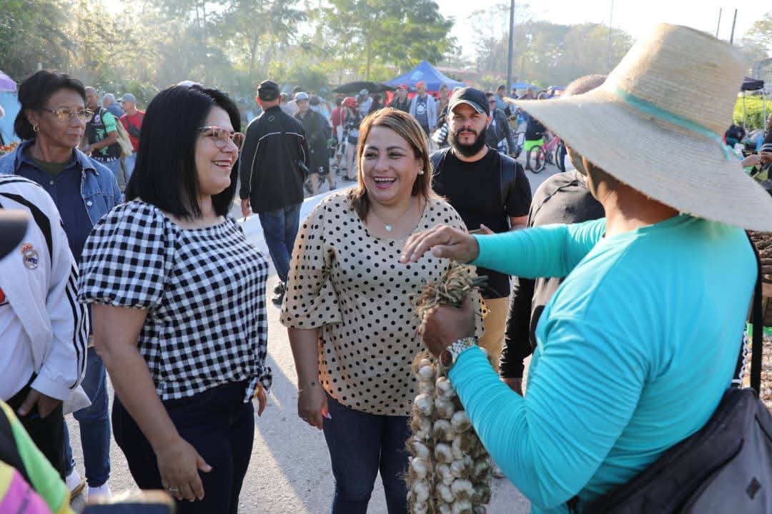 Máximas autoridades de Villa Clara recorren recinto ferial este fin de año 