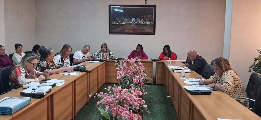 Reconoce Buró Provincial del Partido en Villa Clara avances del Comercio y la Gastronomía en un contexto muy complejo para el país