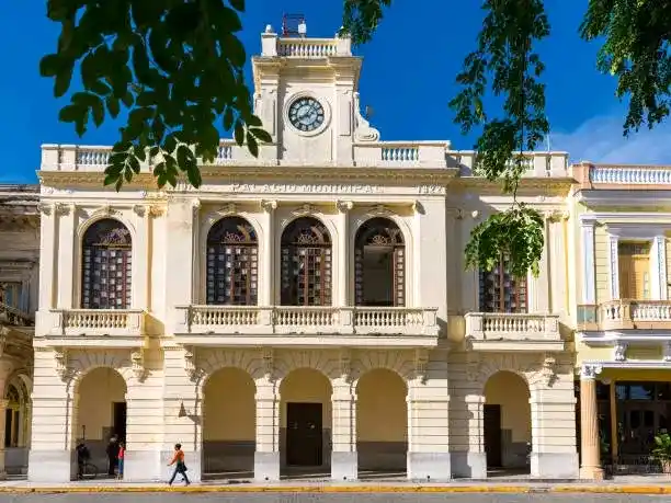 Informa Radiocuba afectaciones en la transmisión de CMHW 