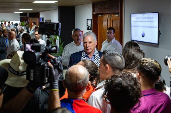 El presidente de la República Miguel Díaz-Canel Bermúdez asistió a la jornada final de la VI Conferencia Internacional por el Equilibrio del Mundo. Foto: Enrique González (Enro)/ Cubadebate.