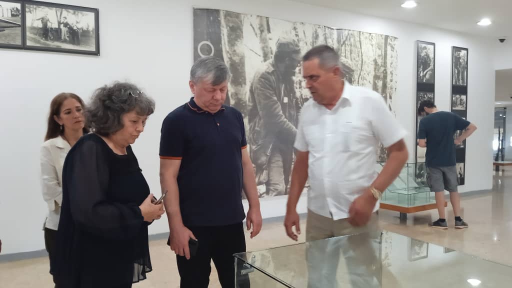 rusia4 De visita en Santa Clara vicepresidente del Comité Central del Partido Comunista Ruso