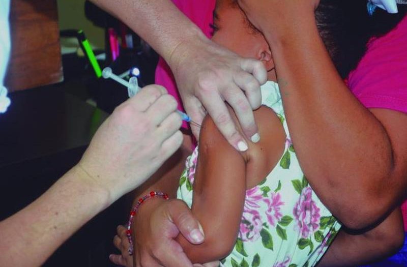 Los niños que arriben a los dos años deben vacunarse contra la COVID-19