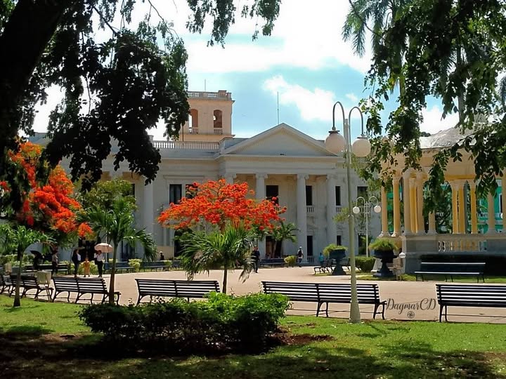 Cumpleaños de una ciudad Santa y Clara 