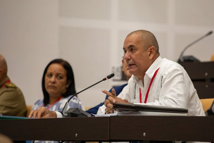Diputados debaten y proponen sobre la realidad económica del país