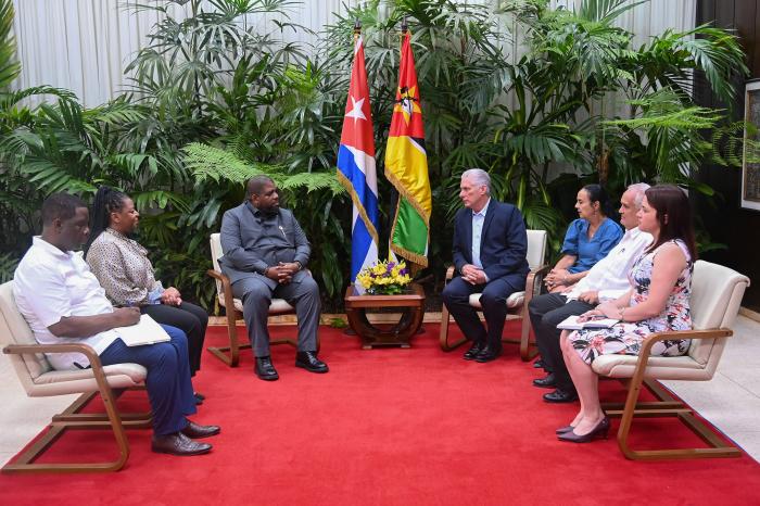 Partido Comunista de Cuba y el Frente de Liberación de Mozambique refuerzan su histórica relación