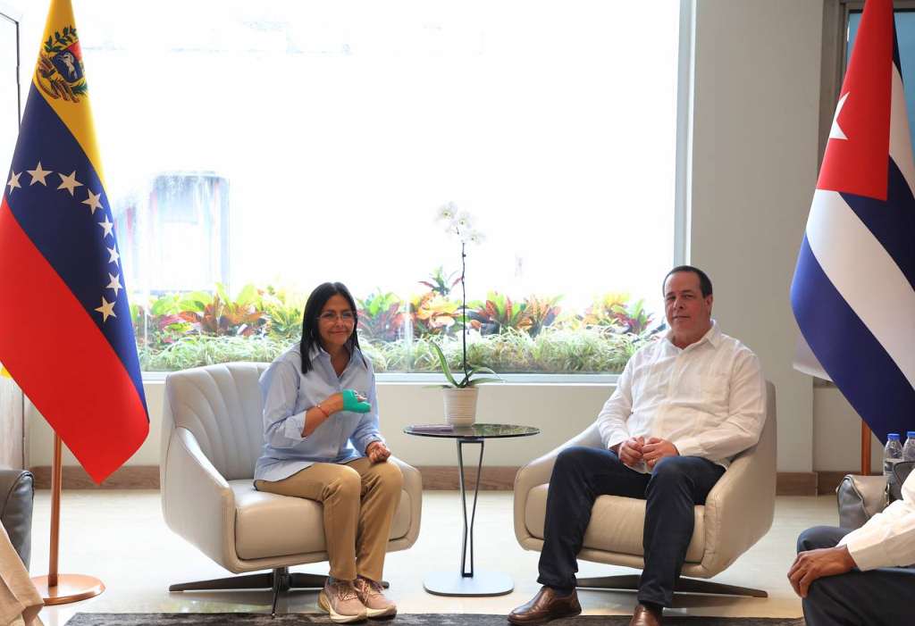 Venezuela y Cuba revisaron agenda de cooperación de materia de salud
