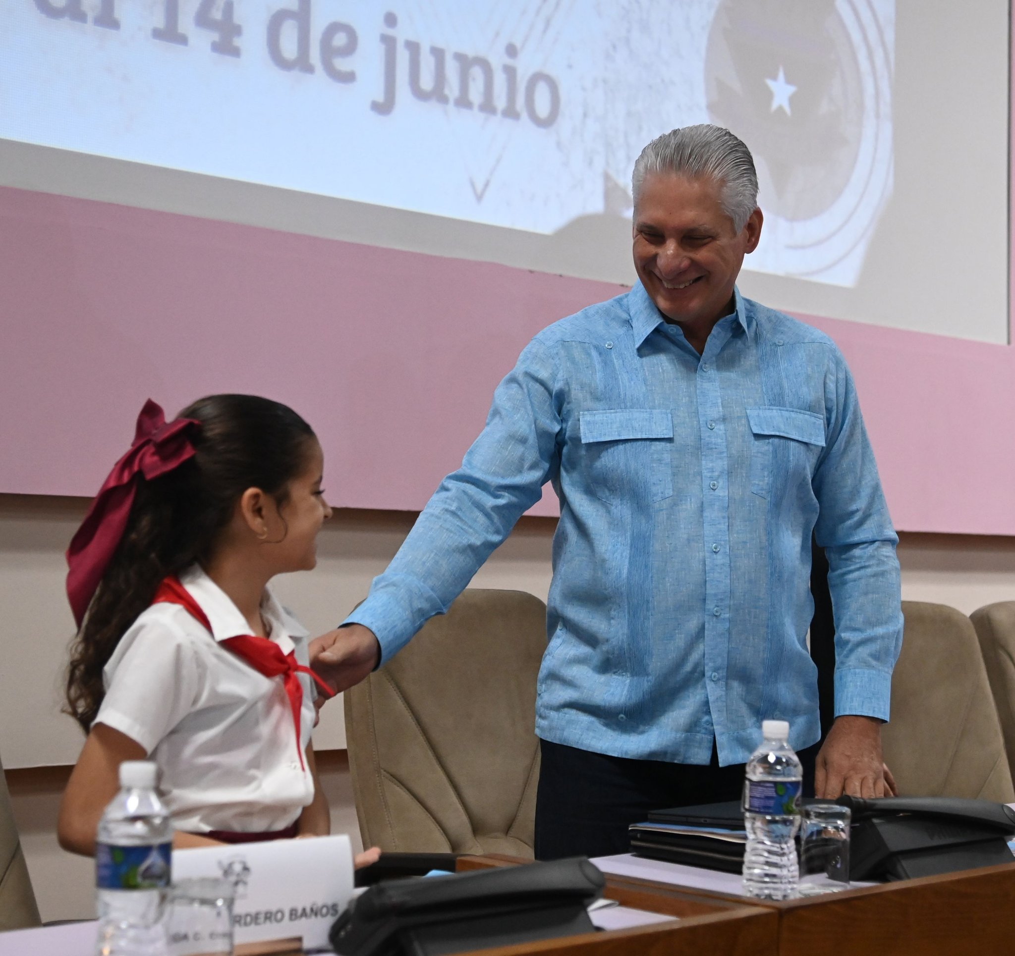 Asiste Díaz-Canel a la asamblea de los pioneros