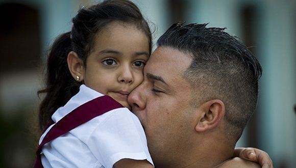 padres Felicitan a los padres en su día