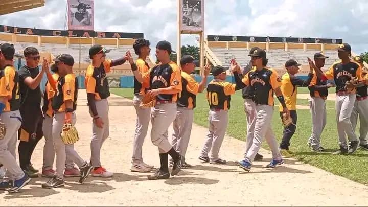Barrio Villa Clara a Mayabeque en Campeonato Nacional de Béisbol Sub 23 años