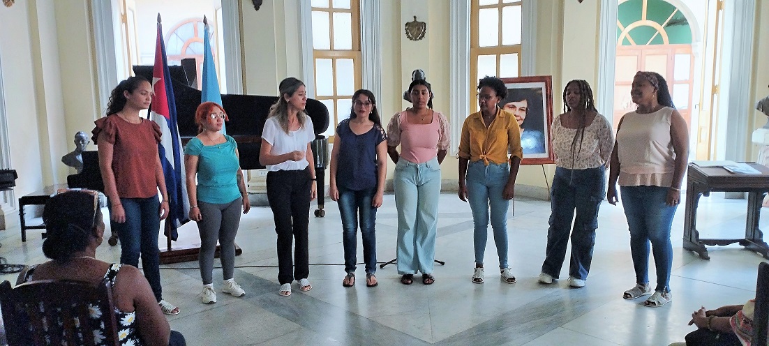 Entre Patria, versos y bugambilias