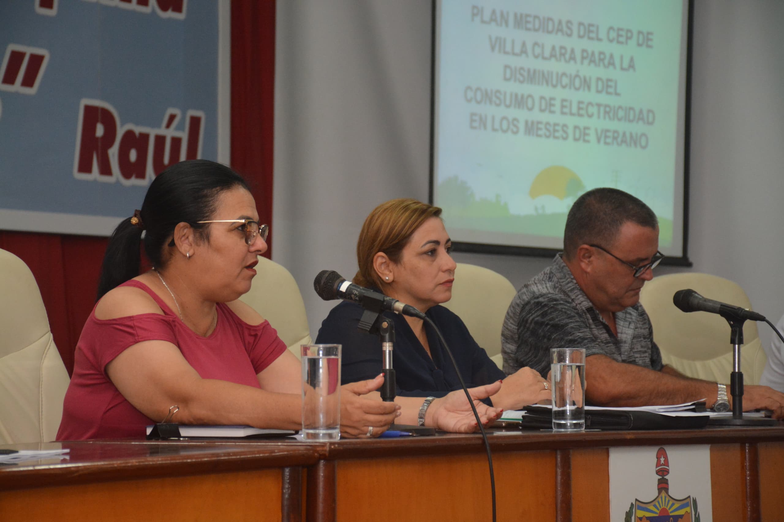 Sesiona Consejo Energético en Villa Clara 