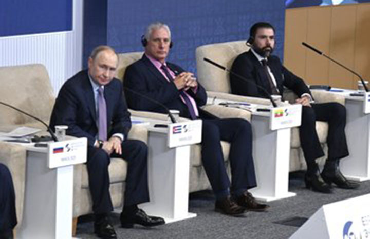 Participa Presidente cubano en IV Foro Económico Euroasiático