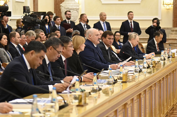 Presidente cubano participó en reunión del Consejo Supremo Económico Euroasiático