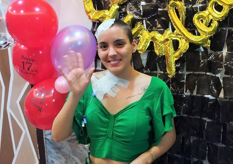 «Muy feliz y agradecida», declara la adolescente sometida a un proceso quirúrgico cerebral en Villa Clara