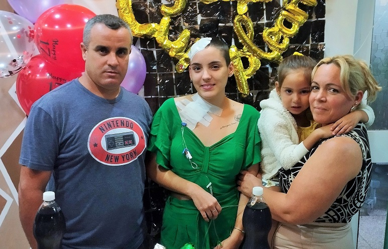 «Muy feliz y agradecida», declara la adolescente sometida a un proceso quirúrgico cerebral en Villa Clara