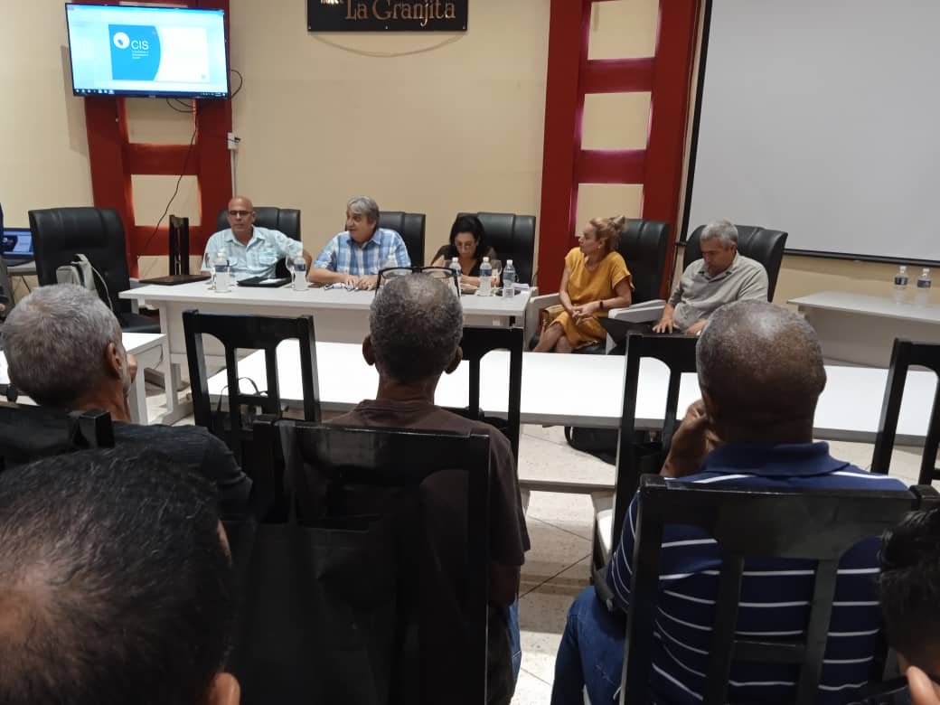 Sesiona en Santa Clara encuentro nacional de especialistas técnicos de la Radio y TV