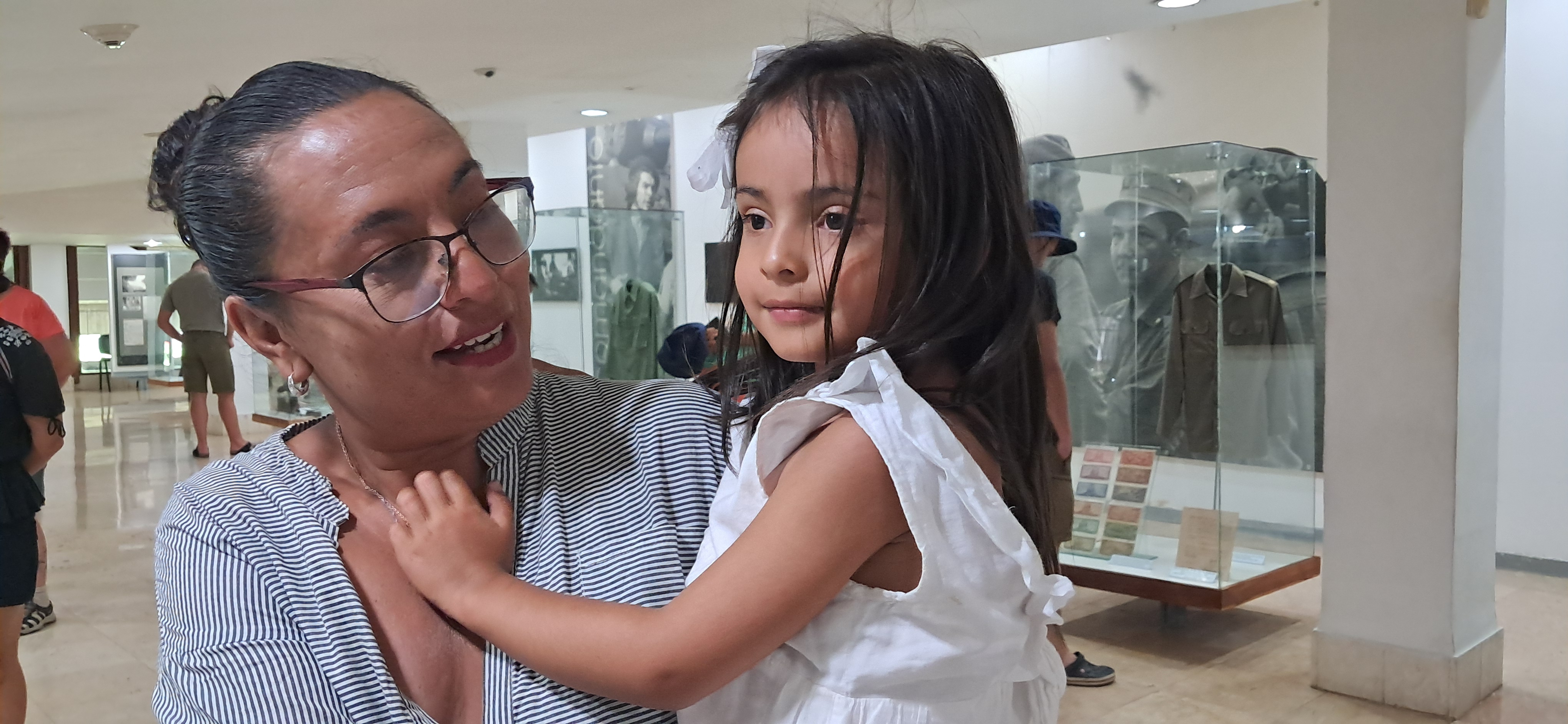 Carla, la nieta del guerrillero boliviano: “seguir luchando por un mundo mejor”