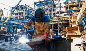 En la extrema tensión de la generación eléctrica, es intenso el trabajo para robustecer la base térmica