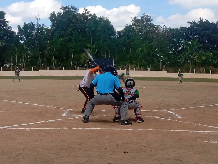 Debutan con victoria equipos de Santa Clara en las Pequeñas Ligas de Béisbol 
