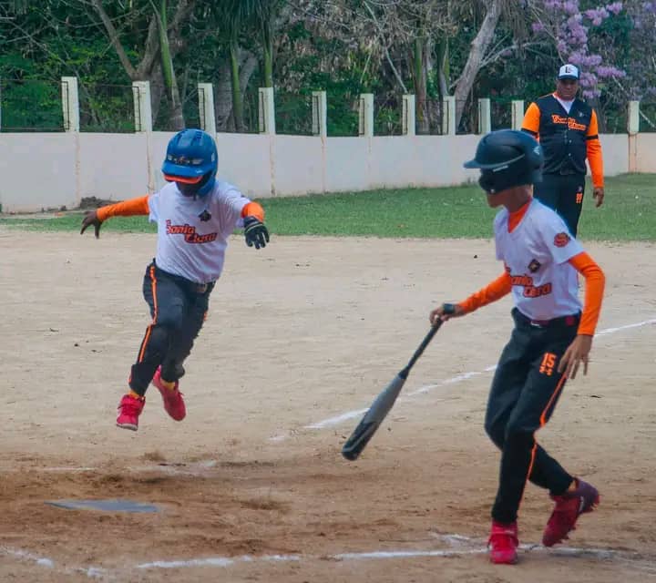 Recibe Santa Clara a Matanzas en las Pequeñas Ligas de Béisbol.