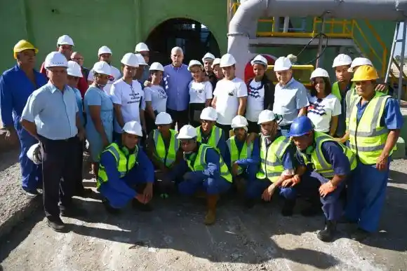 Recorrió Díaz-Canel centros de interés social y ecónomico en Caimanera, San Antonio del Sur e Imías