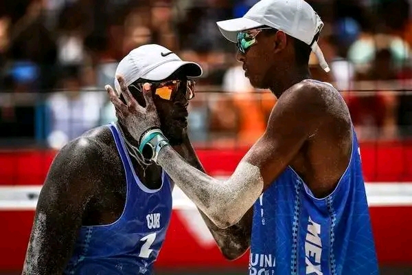 Alayo y Noslen campeones del Torneo Élite 16 de Voleibol de Playa en México