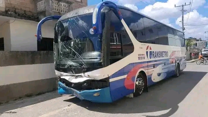 Detienen a conductor tras incidente vial y agresión en Cárdenas