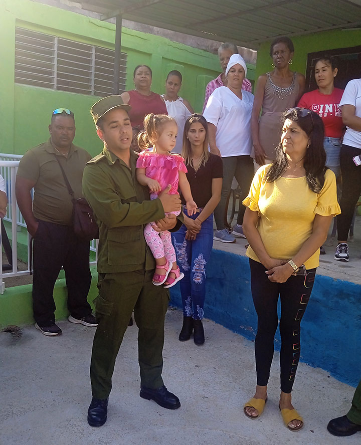 Abre sus puertas la casita infantil Amigos de las FAR