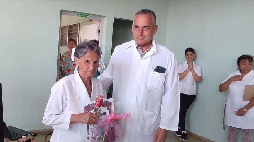 Celebra Quemado de Güines Día Internacional de la Enfermería