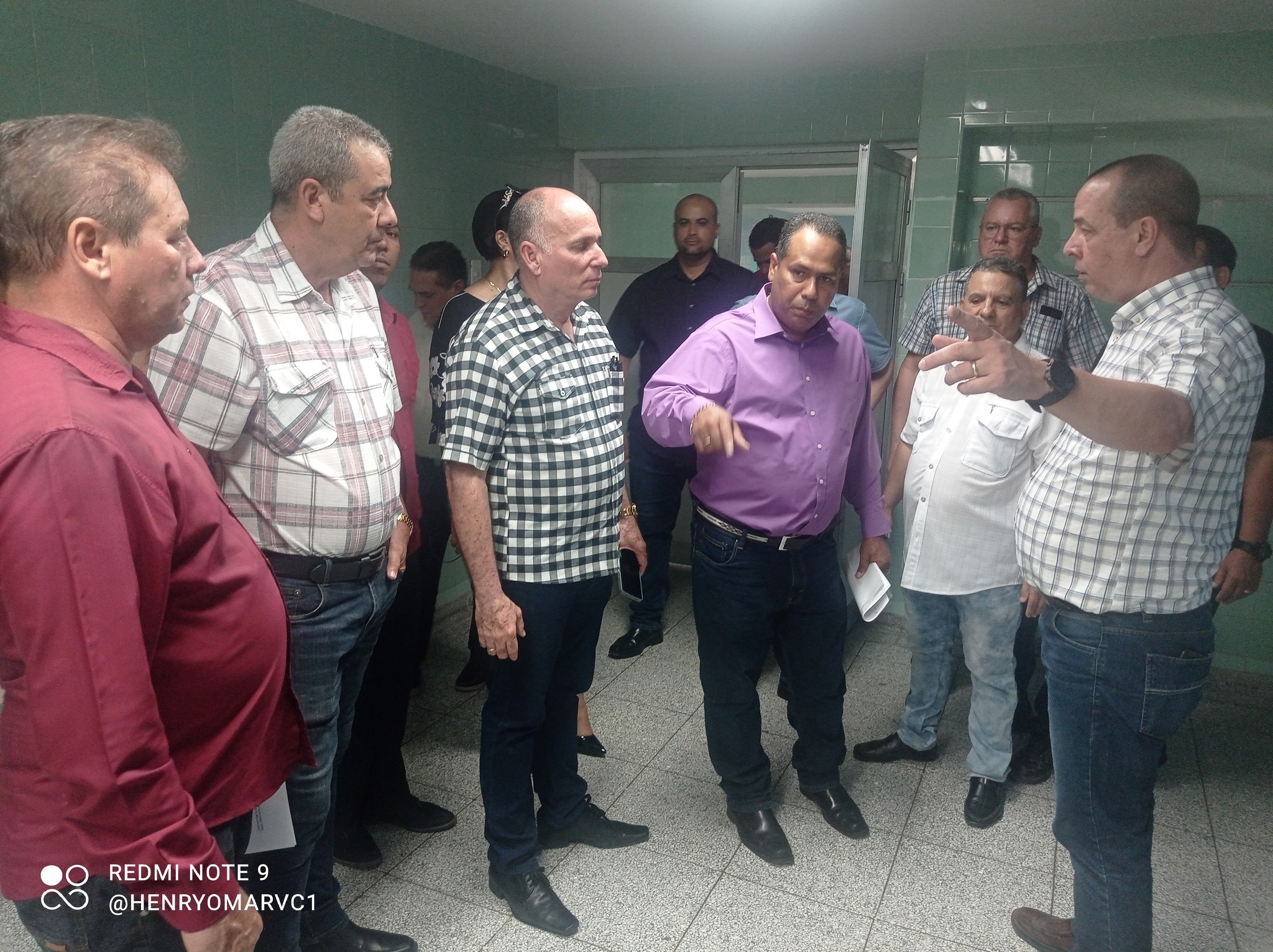 Ministro de Salud Pública recorre Hospital Arnaldo Milán Castro de Villa Clara