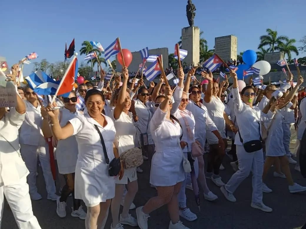 Felicitan a los profesionales de la Enfermería en Villa Clara