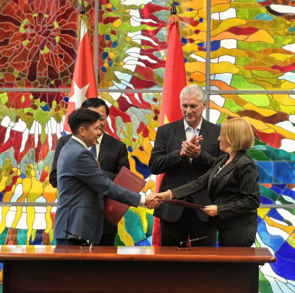Constituyen Cuba y Vietnam empresa mixta para el desarrollo biofarmacéutico