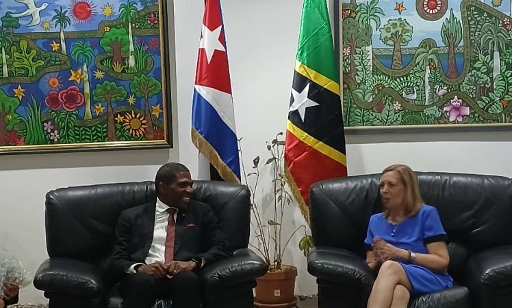En Cuba primer ministro de San Cristóbal y Nieves