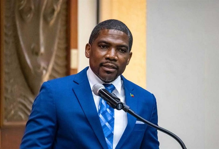 En Cuba primer ministro de San Cristóbal y Nieves